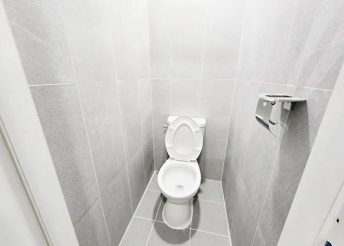 White Guest house 3*