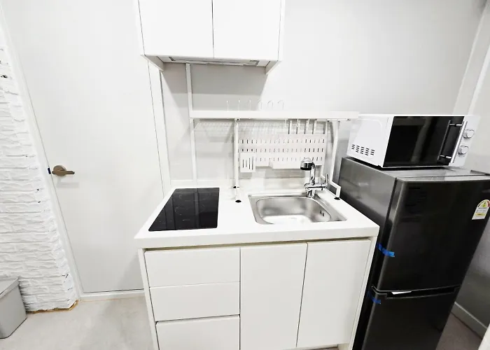 White 3*