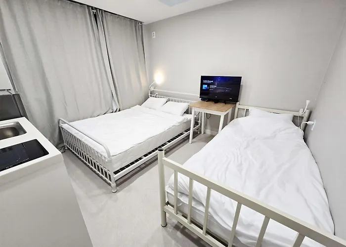 White 3*