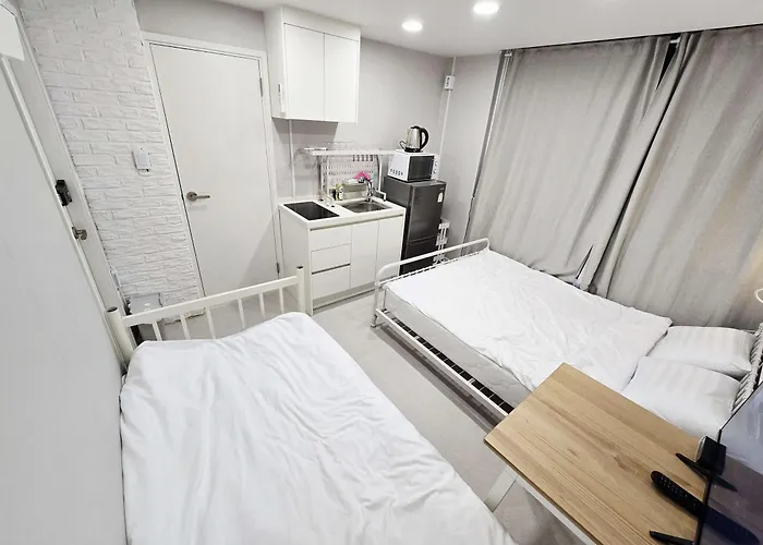 White 3*