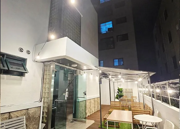 Guest house White 3*