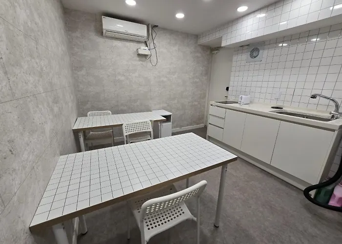 White Guest house 3*