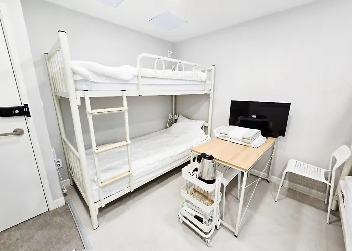 White 3*