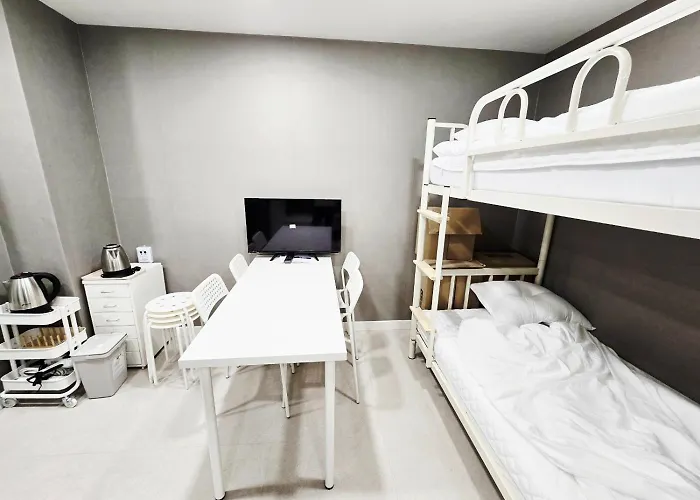 Guest house White 3*