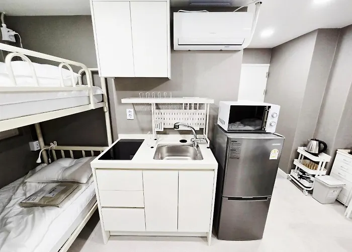 White Guest house 3*